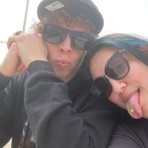 Meet your Posher, Skylar